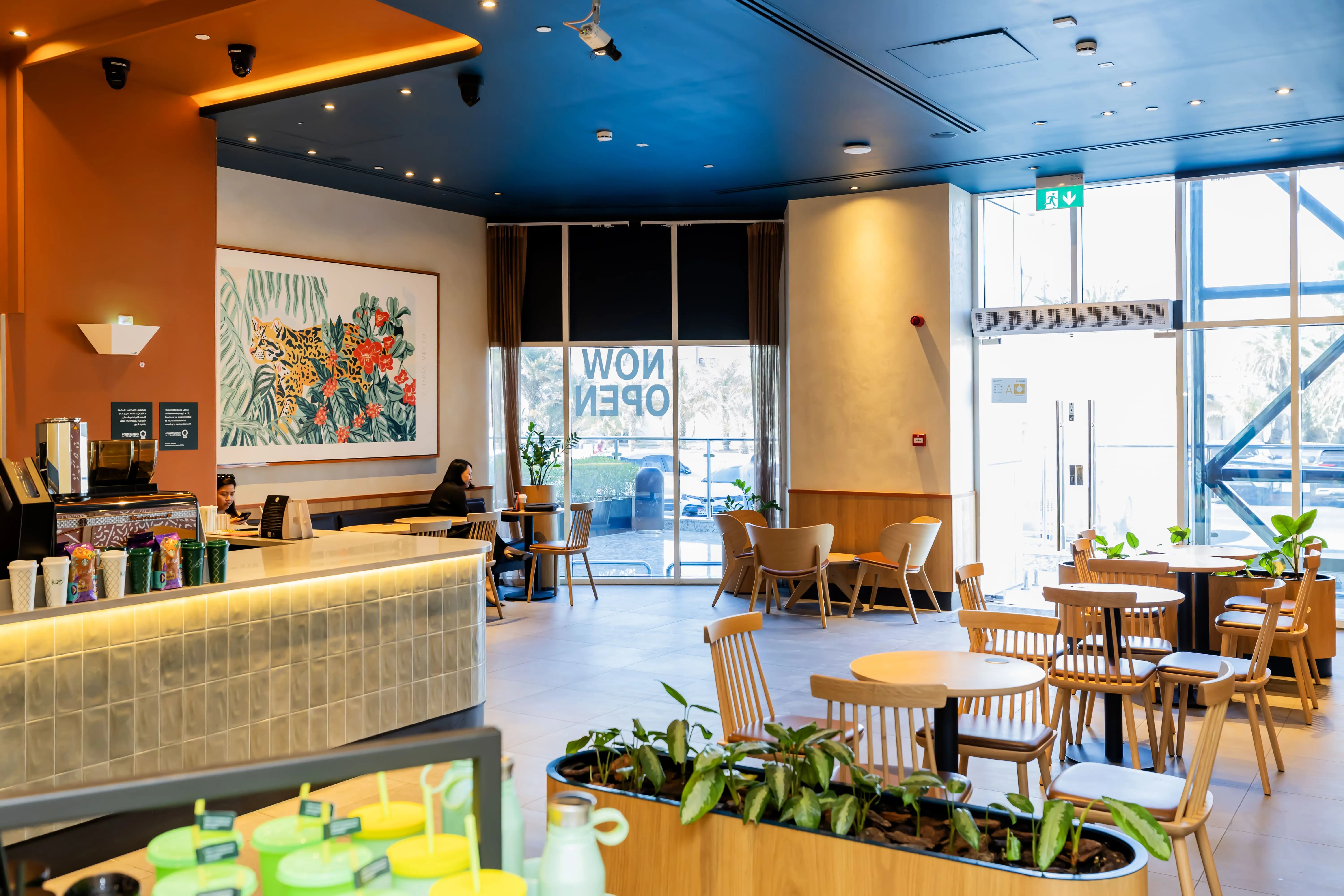 المطاعم و المقاهي